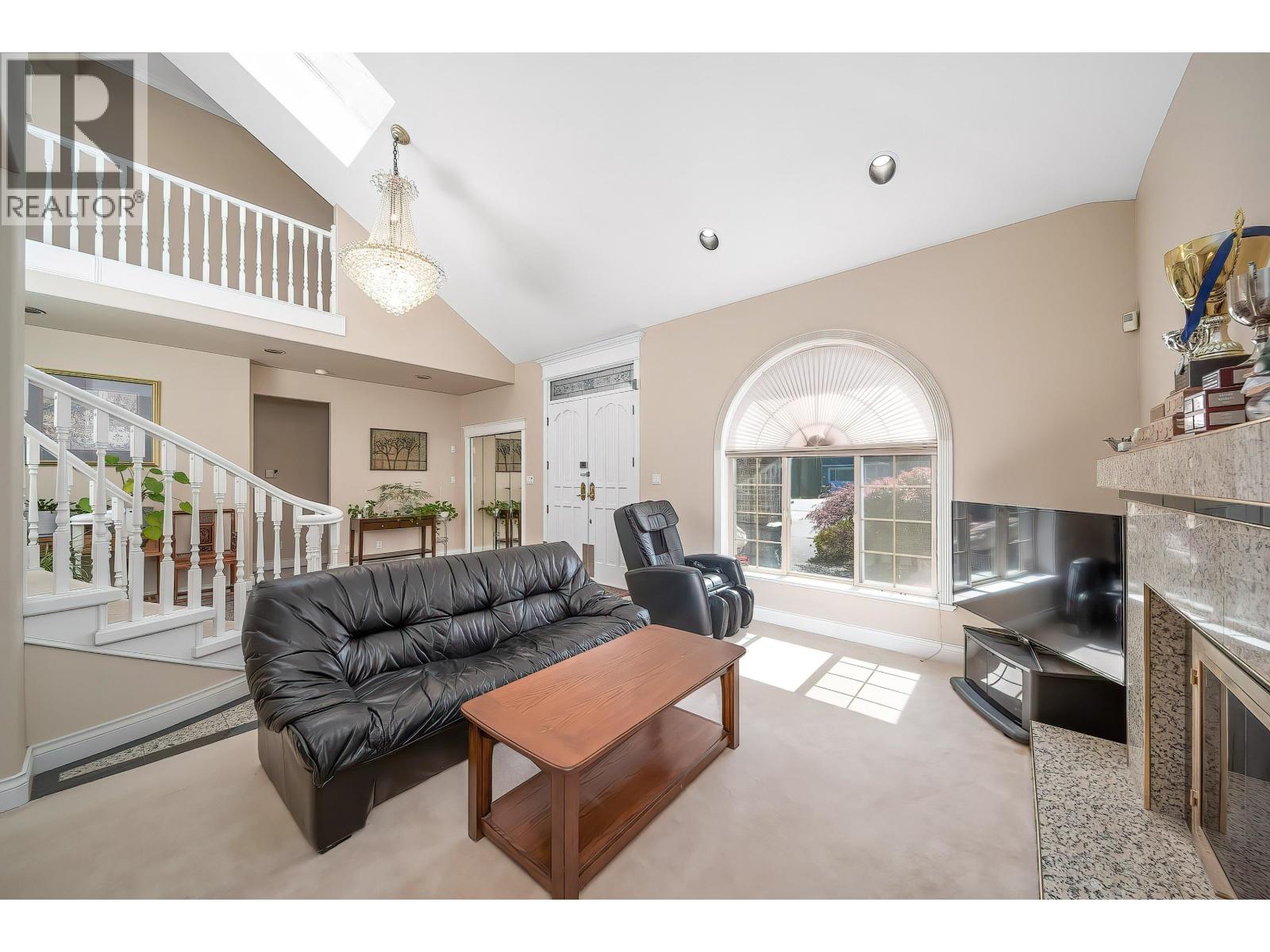 8671 Saunders Road Property Photo 3