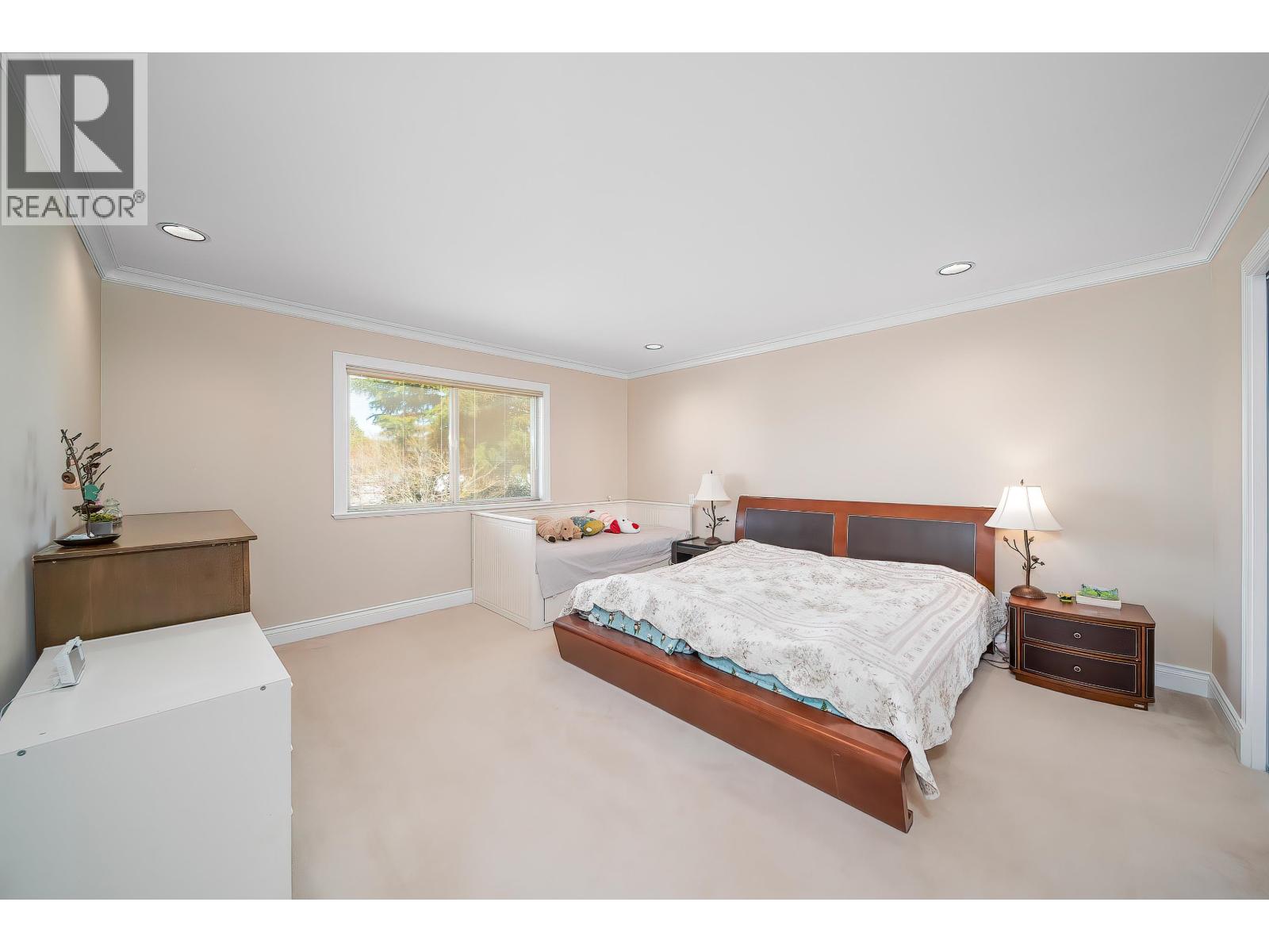 8671 Saunders Road Property Photo 6