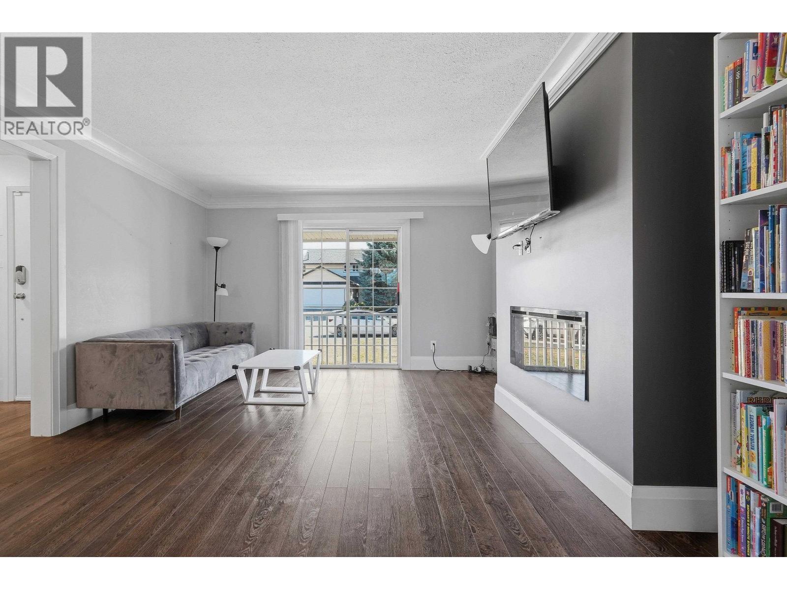 23423 Sandpiper Avenue Property Photo 5
