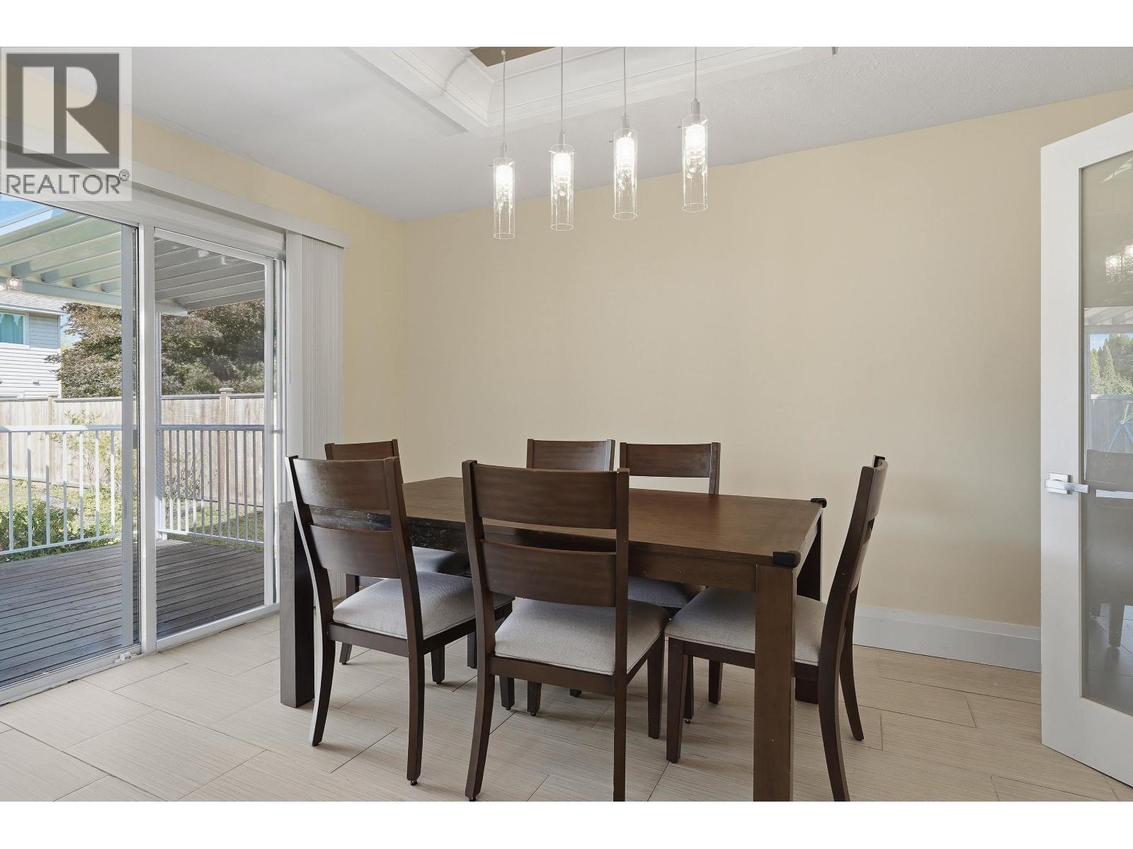 23423 Sandpiper Avenue Property Photo 11