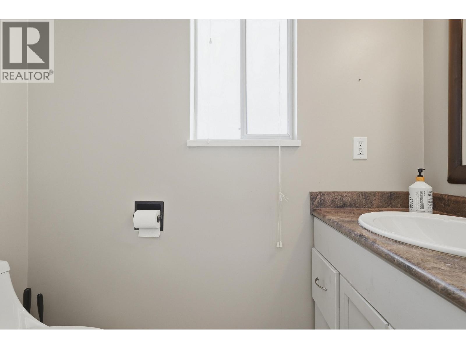23423 Sandpiper Avenue Property Photo 13