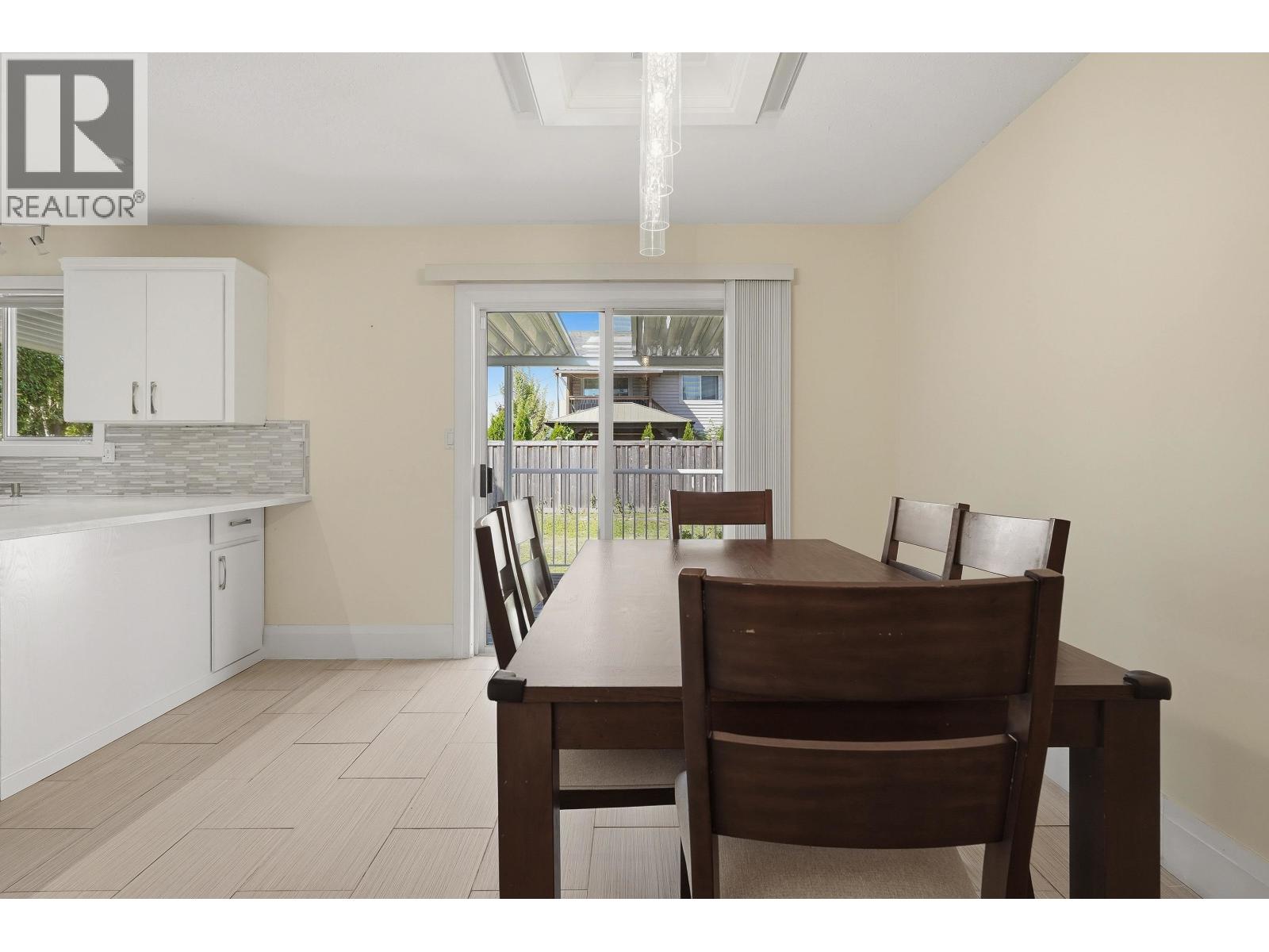 23423 Sandpiper Avenue Property Photo 14