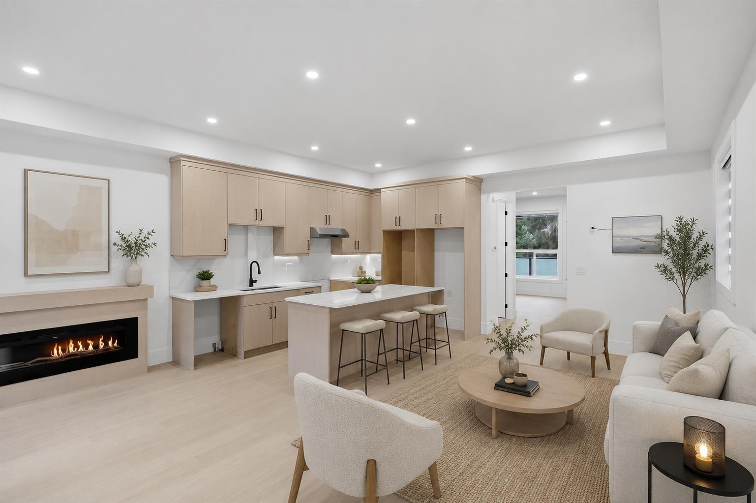101 12873 Marine Drive Property Photo 6