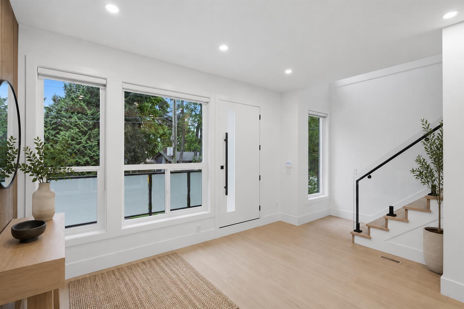 101 12873 Marine Drive Property Photo 11