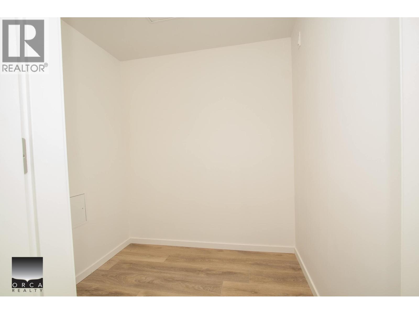 311 5080 Quebec Street Property Photo 8