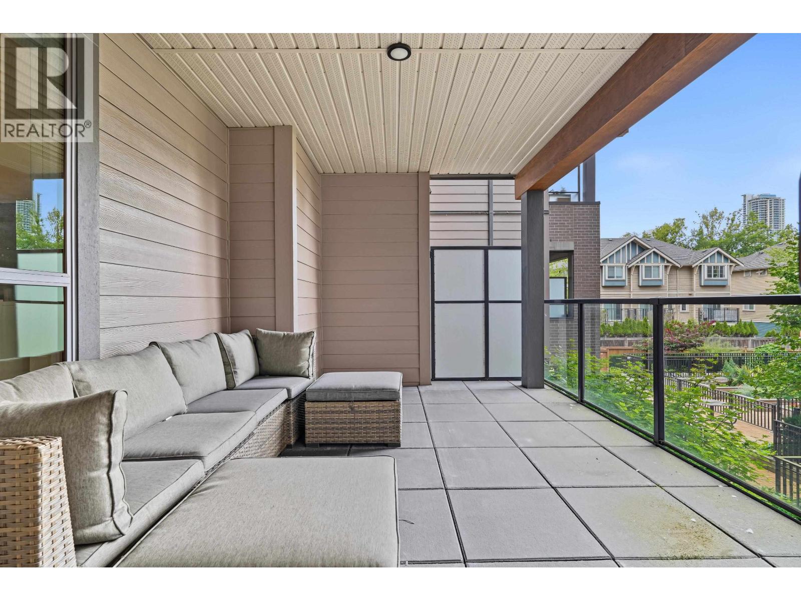 218 7169 14th Avenue Property Photo 18
