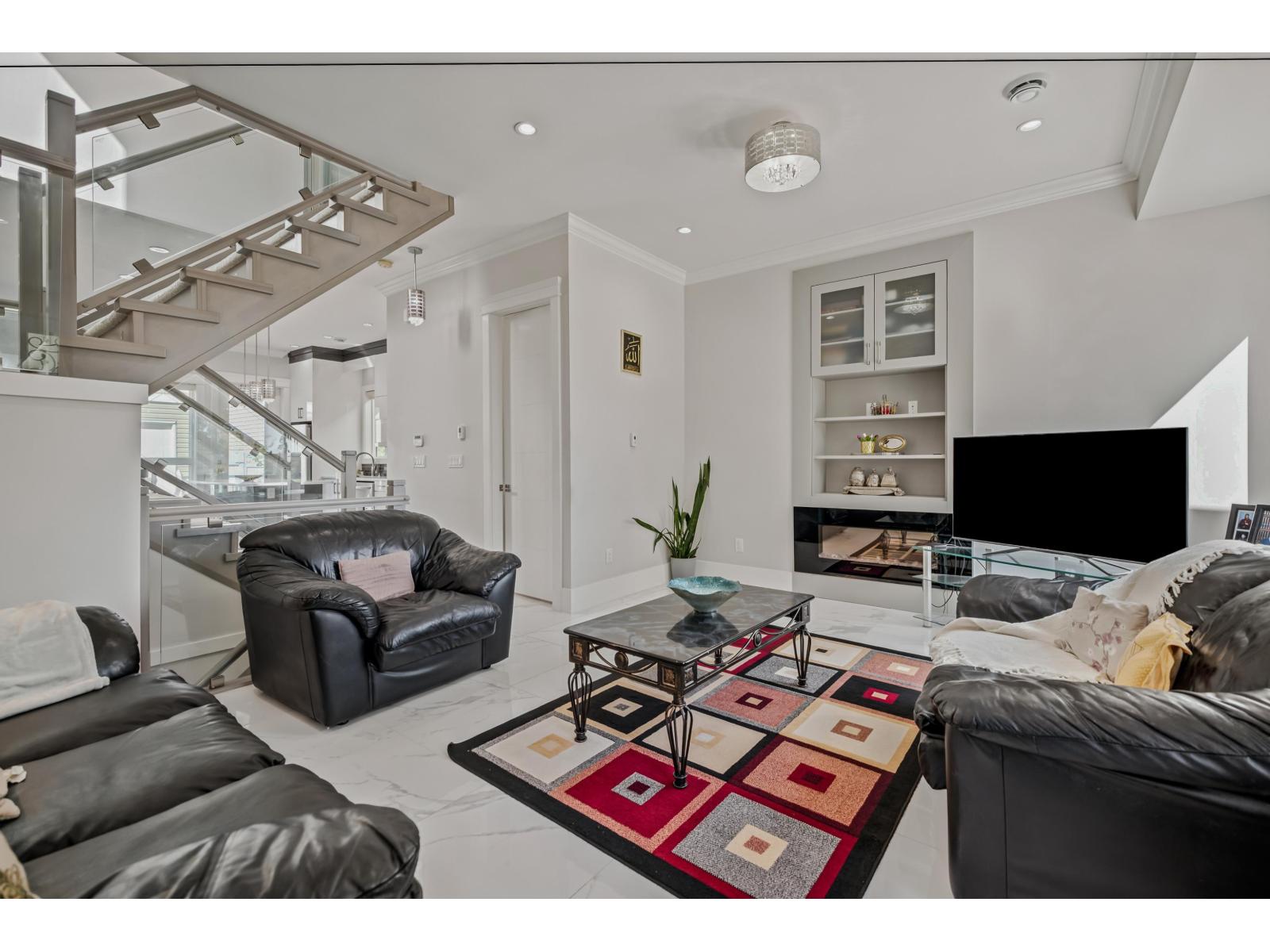 13045 59 Avenue Property Photo 5