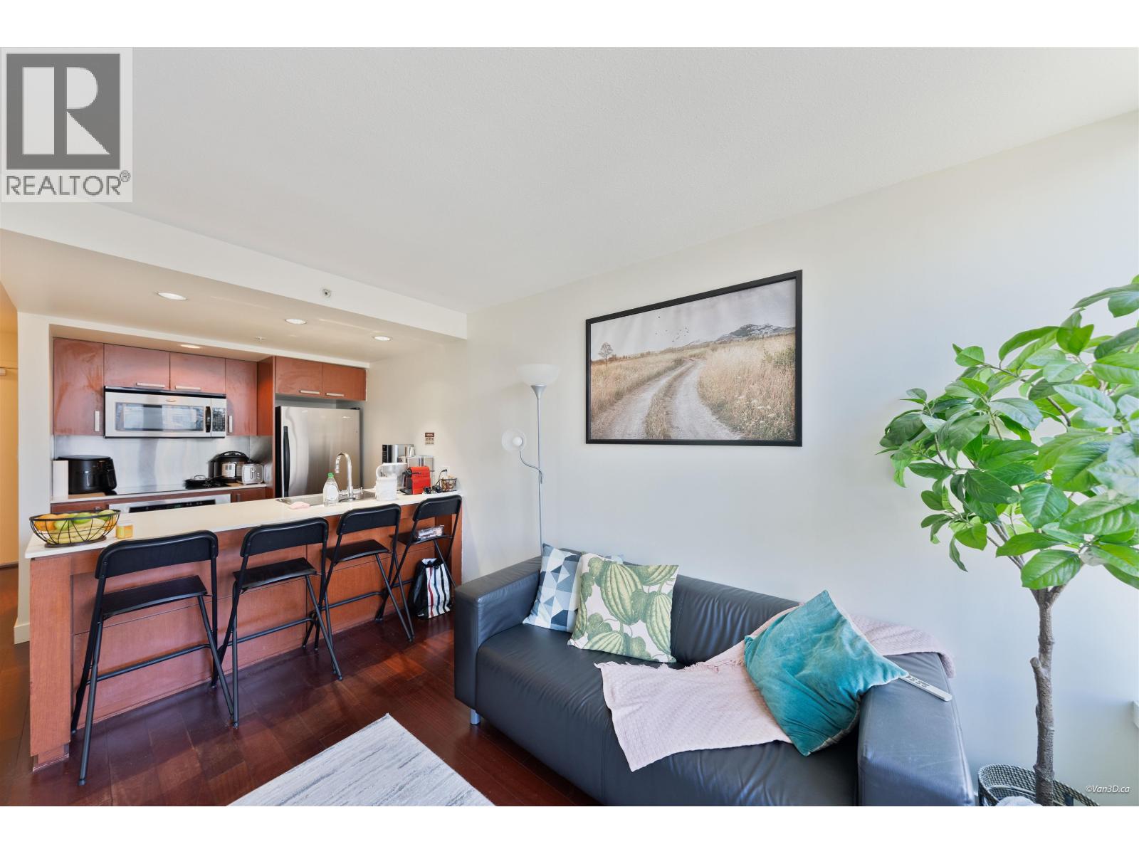 2204 1255 Seymour Street Property Photo 10