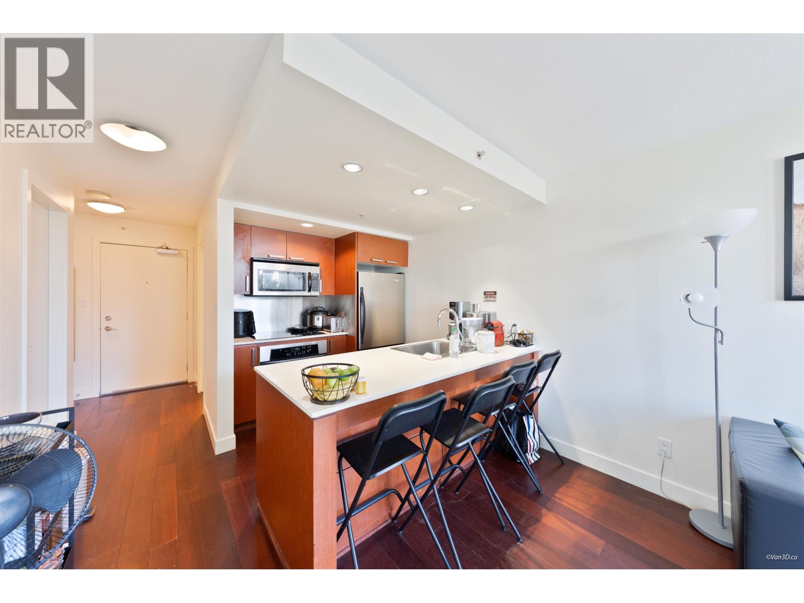 2204 1255 Seymour Street Property Photo 12