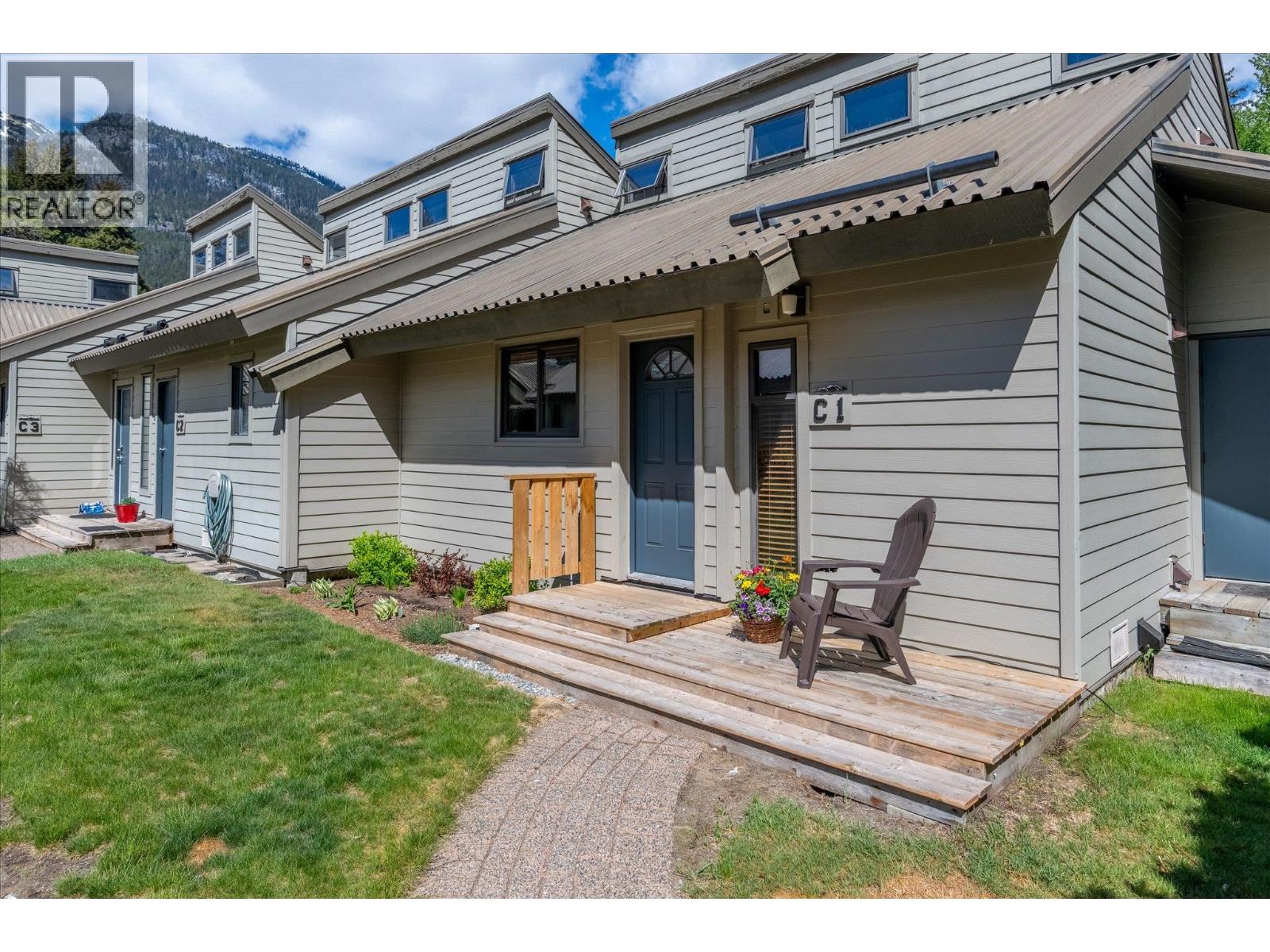 C1 6900 Crabapple Drive Property Photo 1