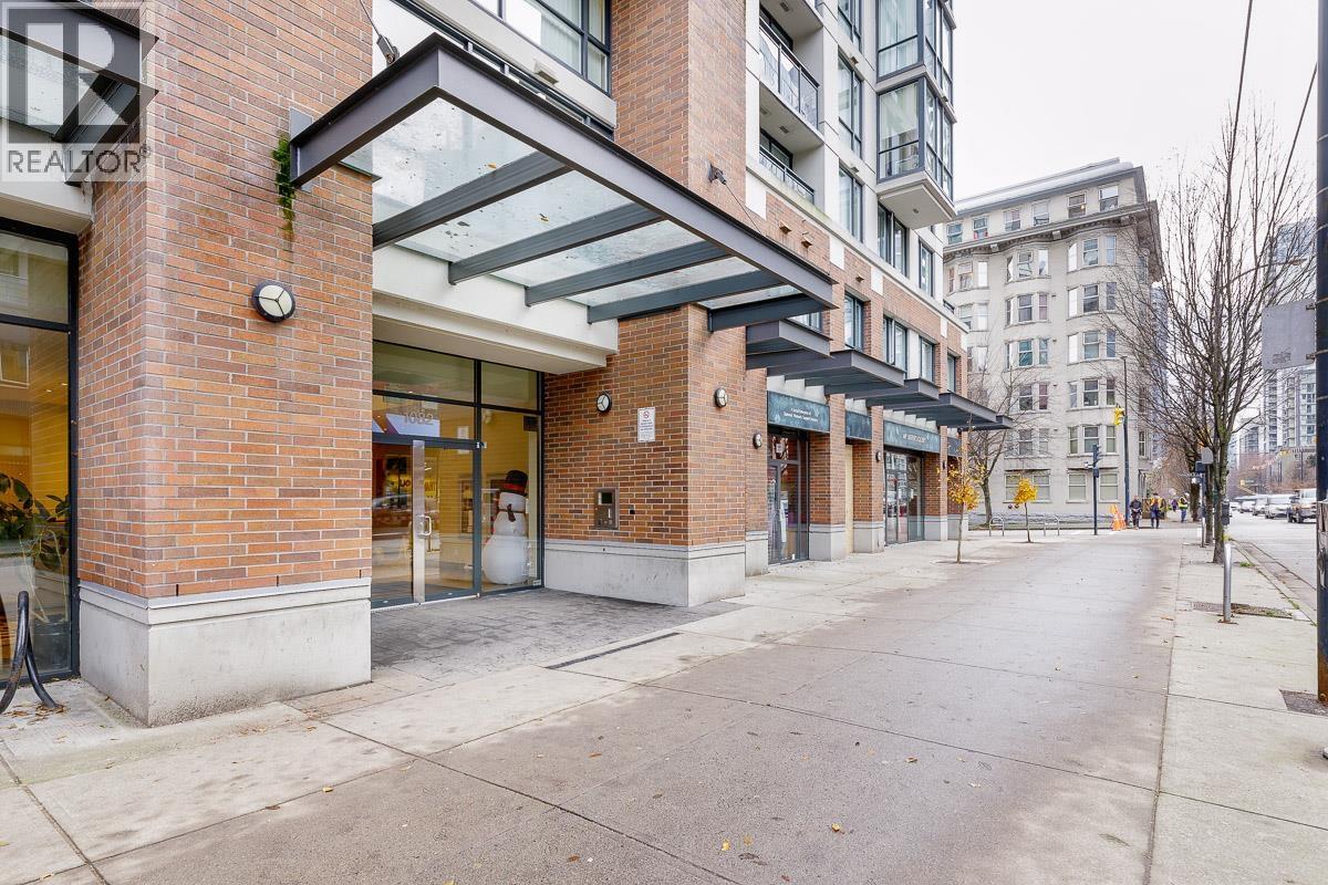 1708 1082 SEYMOUR STREET Property Photo 1