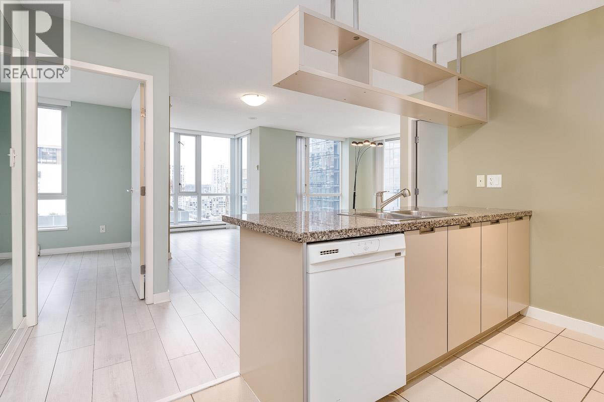 1708 1082 Seymour Street Property Photo 3