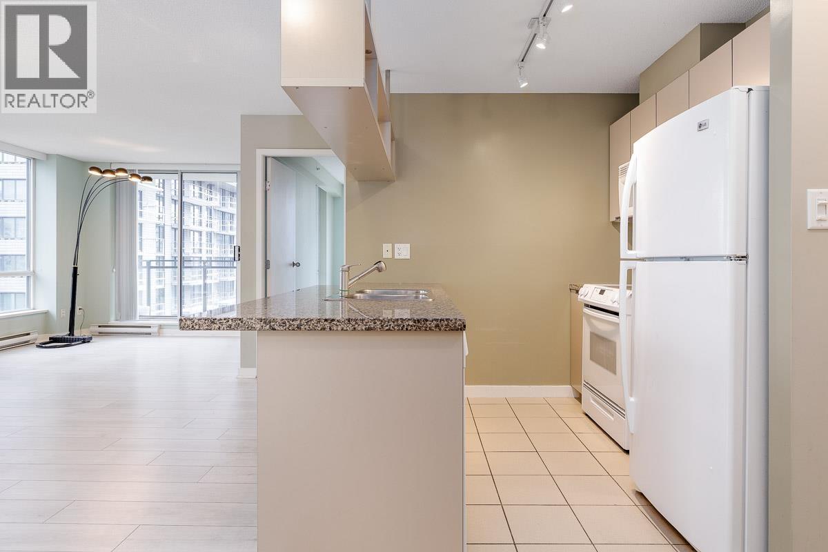 1708 1082 Seymour Street Property Photo 4