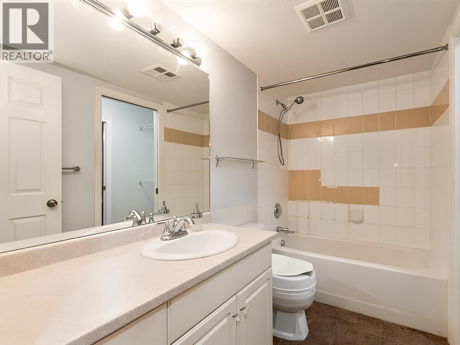 206 22277 122 Avenue Property Photo 11