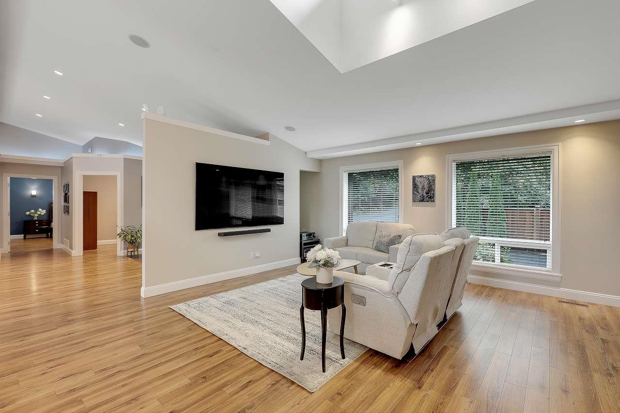 4930 196 Street Property Photo 17