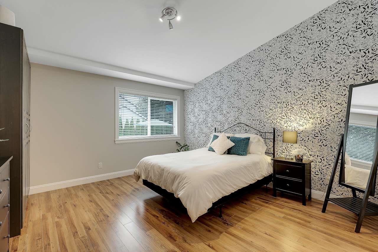 4930 196 Street Property Photo 26