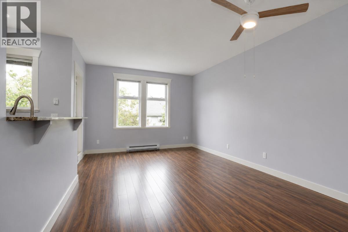 12 6538 Elgin Avenue Property Photo 5