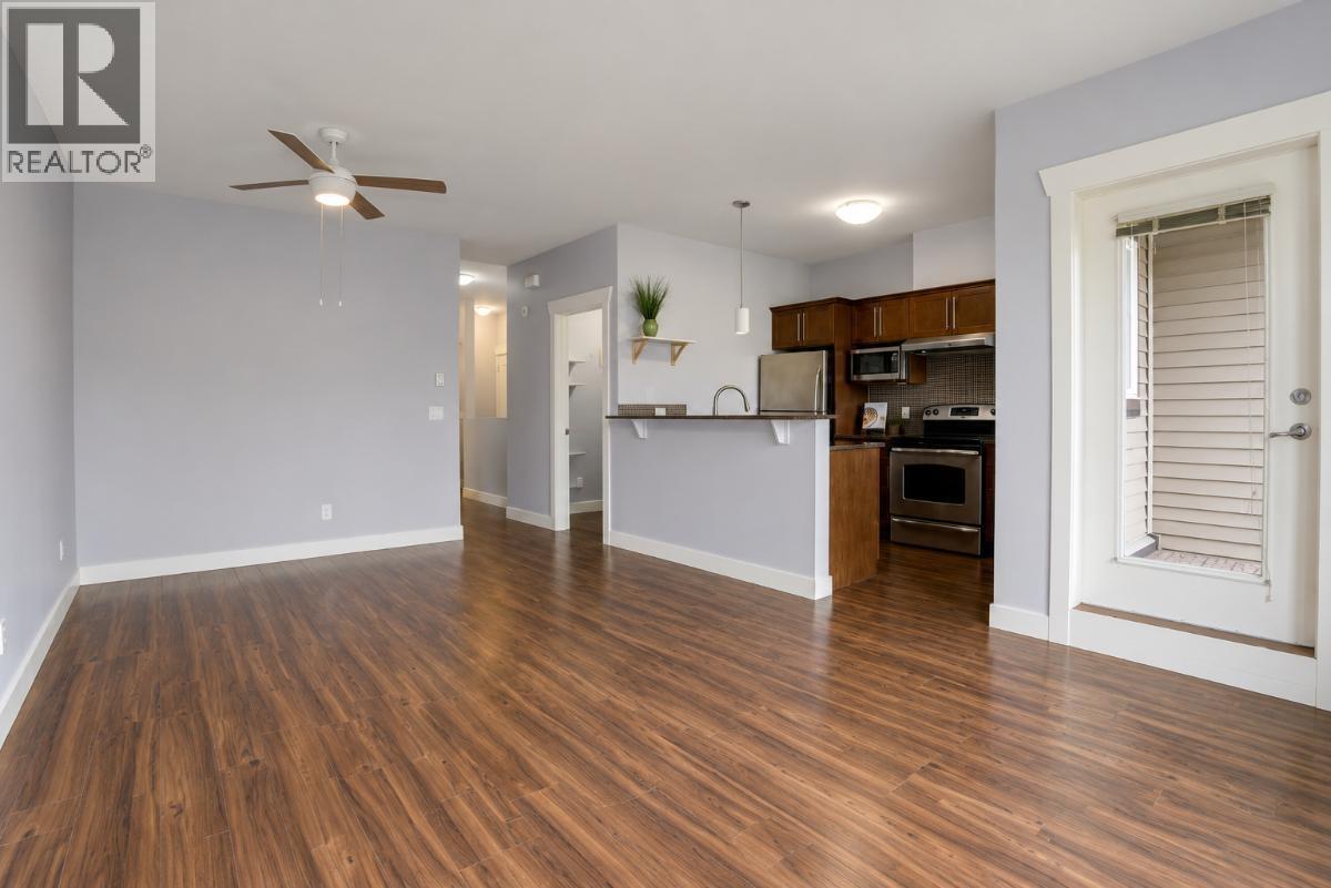 12 6538 Elgin Avenue Property Photo 8