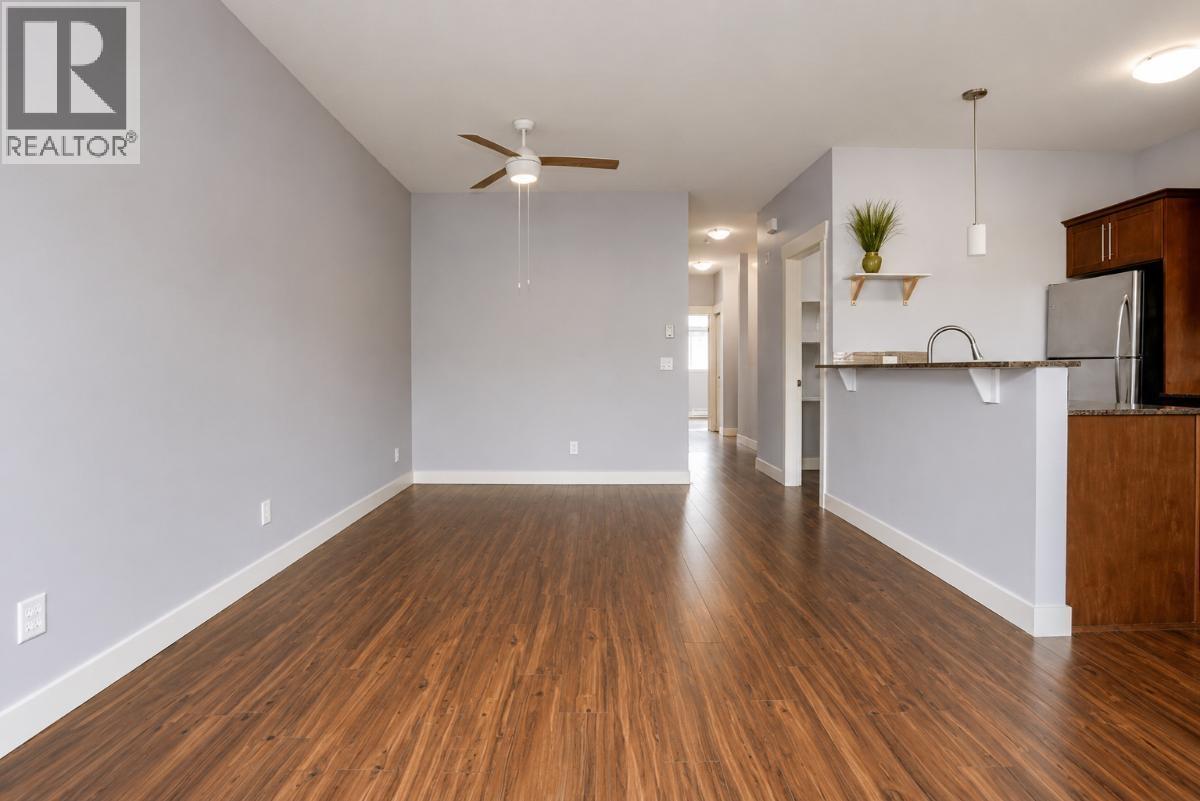12 6538 Elgin Avenue Property Photo 10