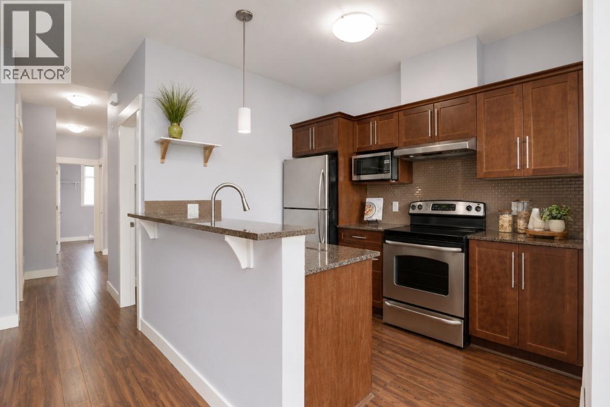 12 6538 Elgin Avenue Property Photo 11