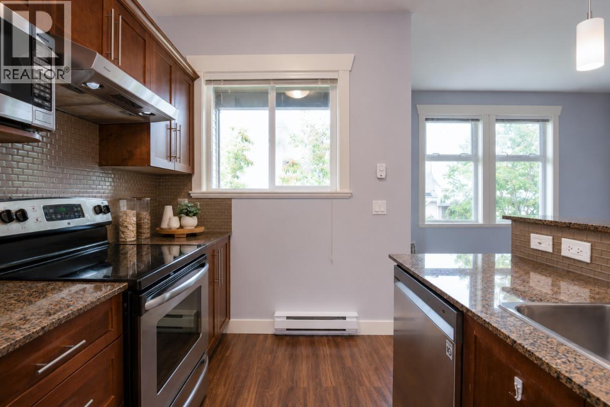 12 6538 Elgin Avenue Property Photo 12