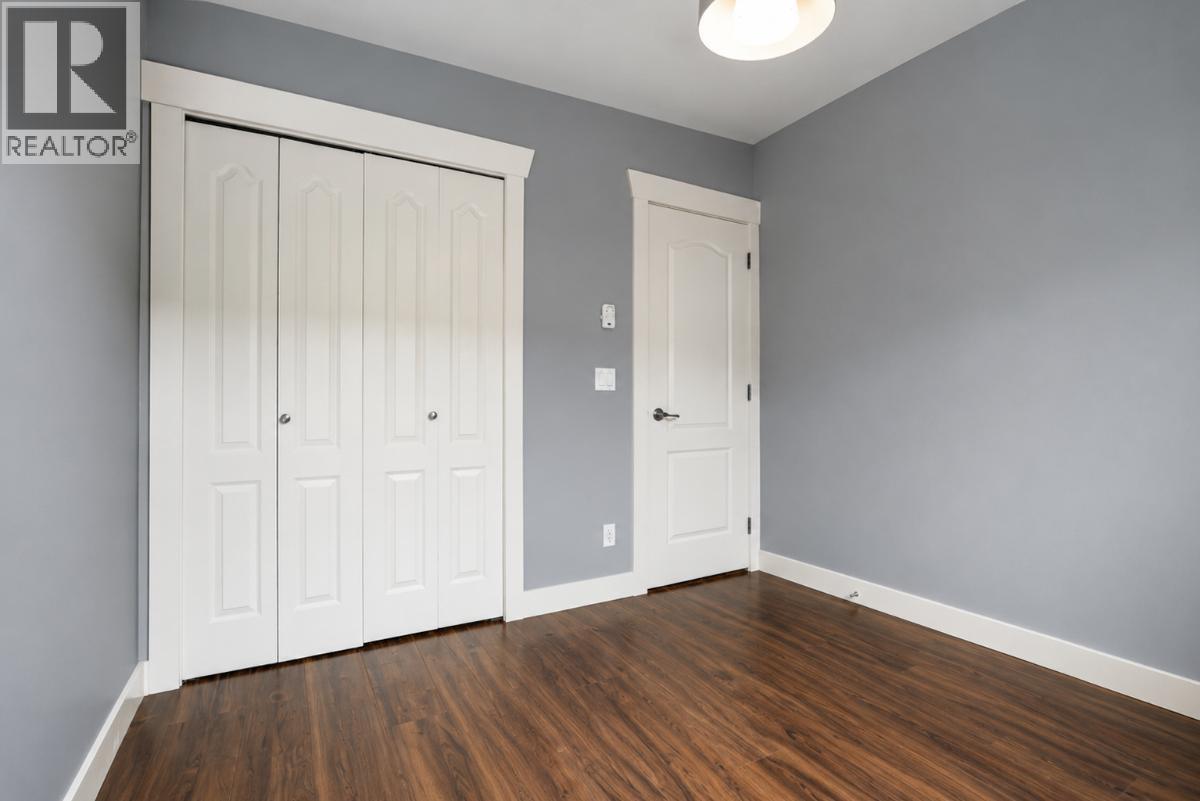 12 6538 Elgin Avenue Property Photo 18