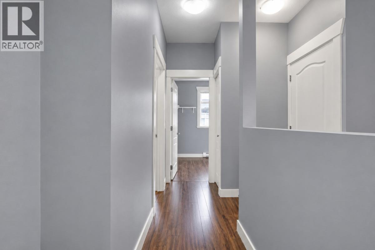 12 6538 Elgin Avenue Property Photo 22