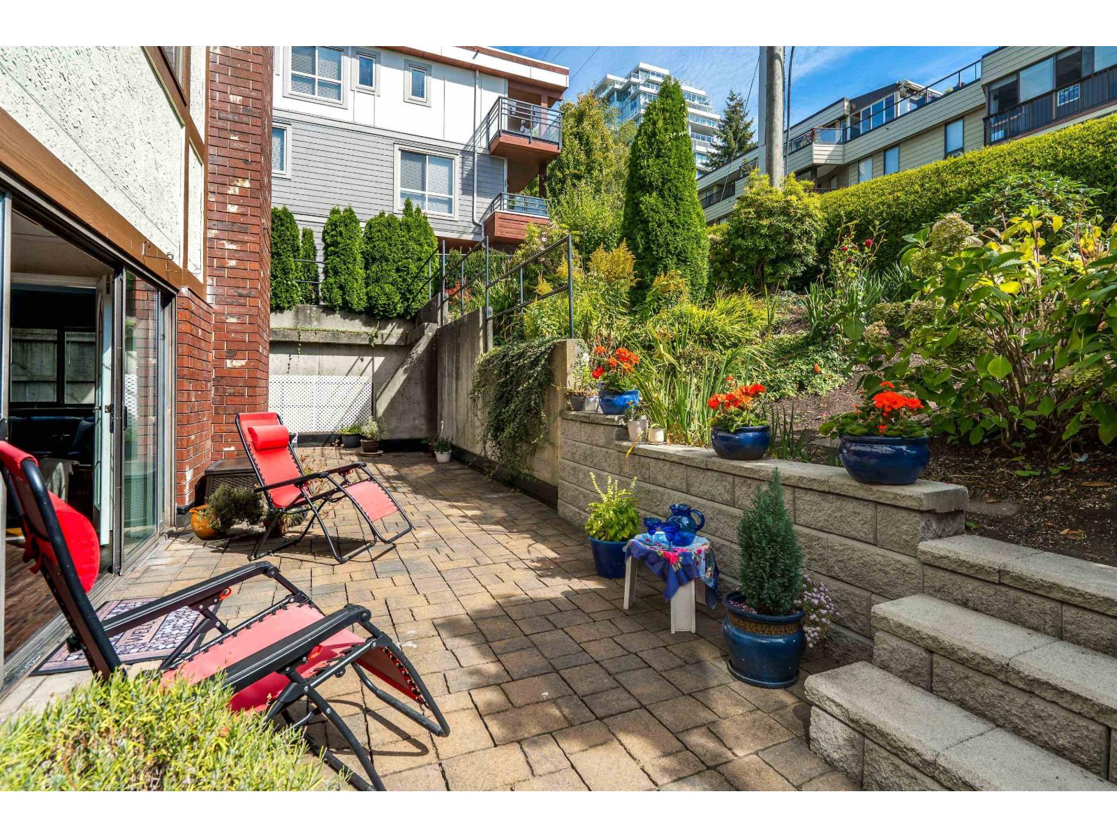 102 1368 Foster Street Property Photo 25