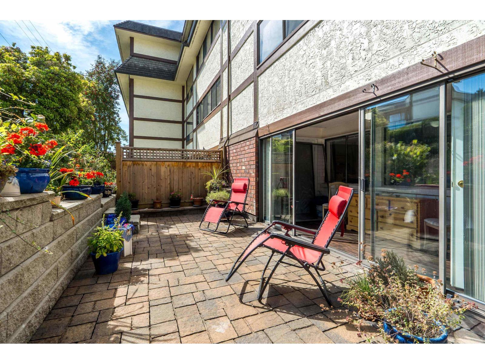 102 1368 Foster Street Property Photo 26