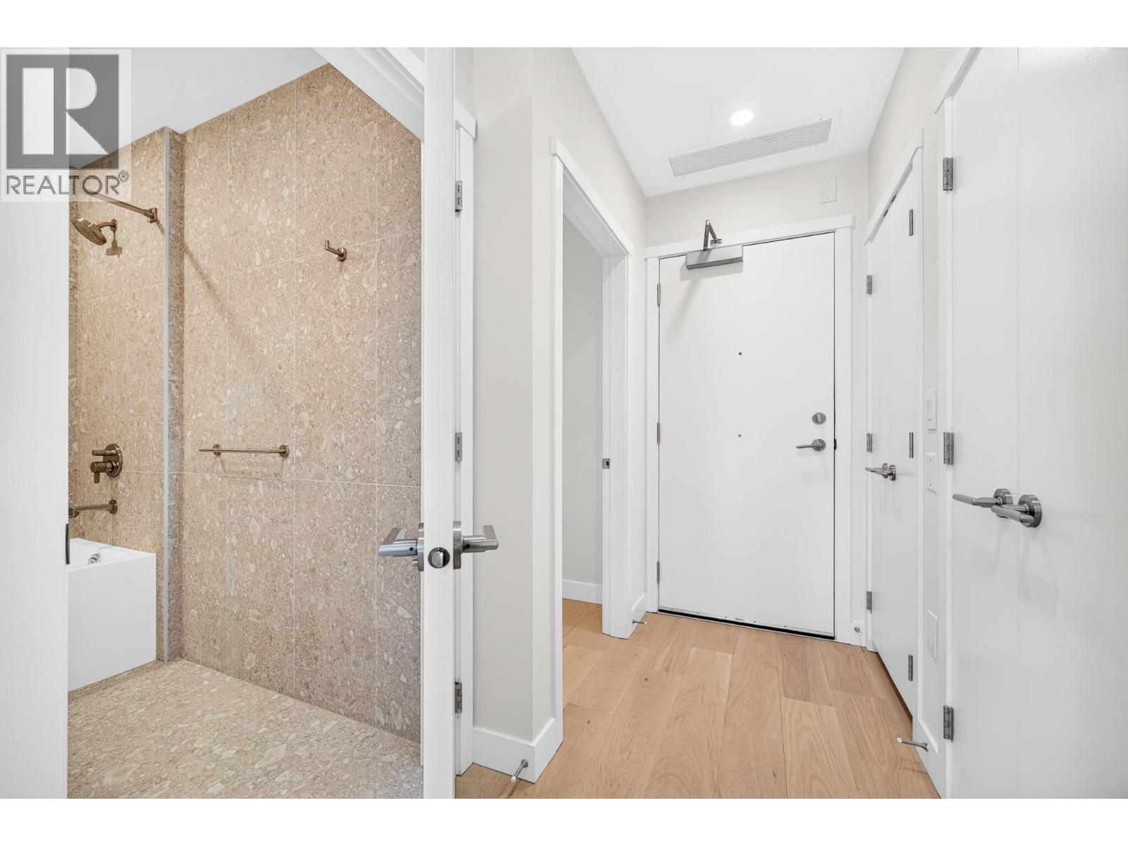 116 5212 Cambie Street Property Photo 5