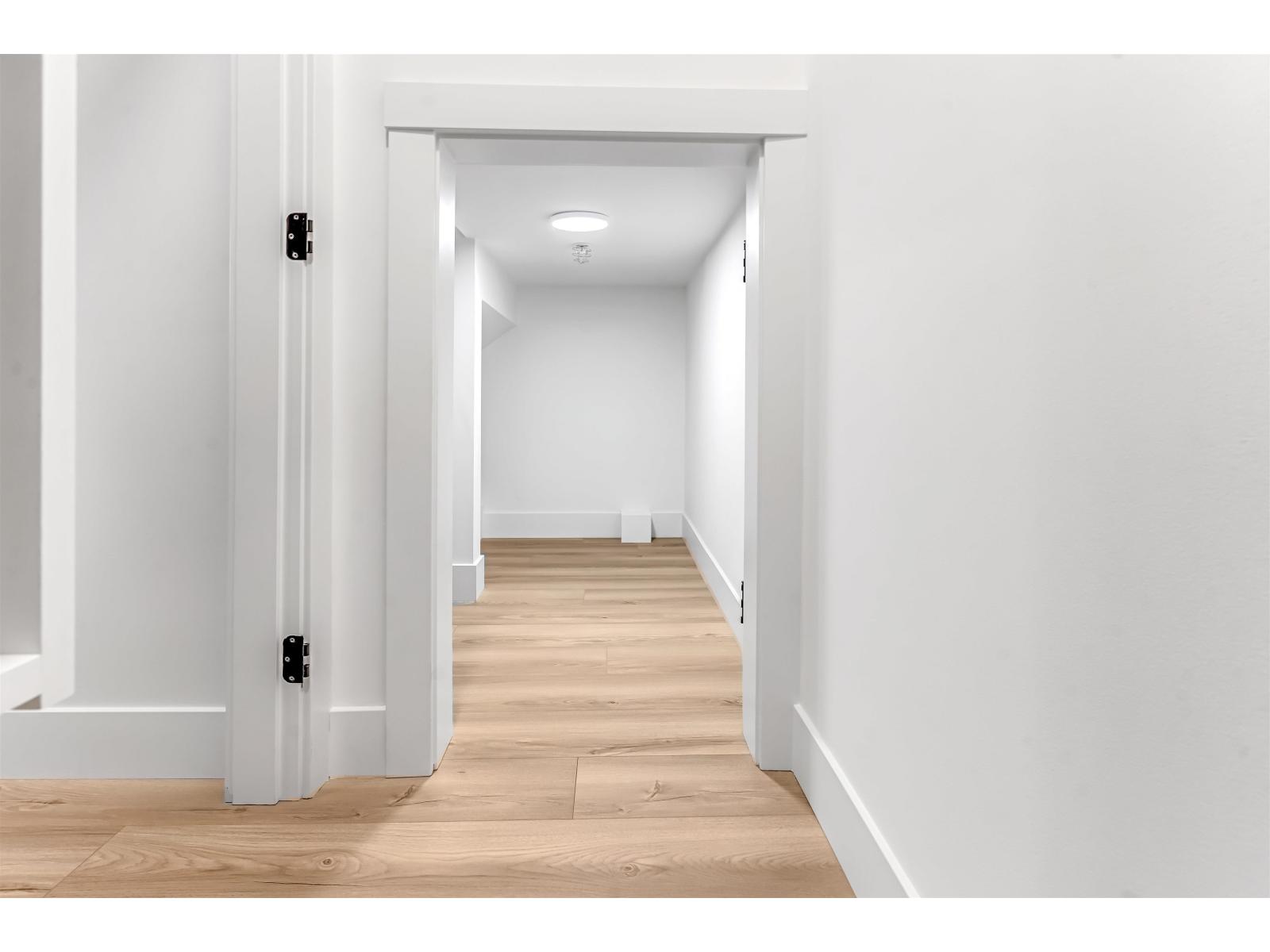 11 7946 204 Street Property Photo 16