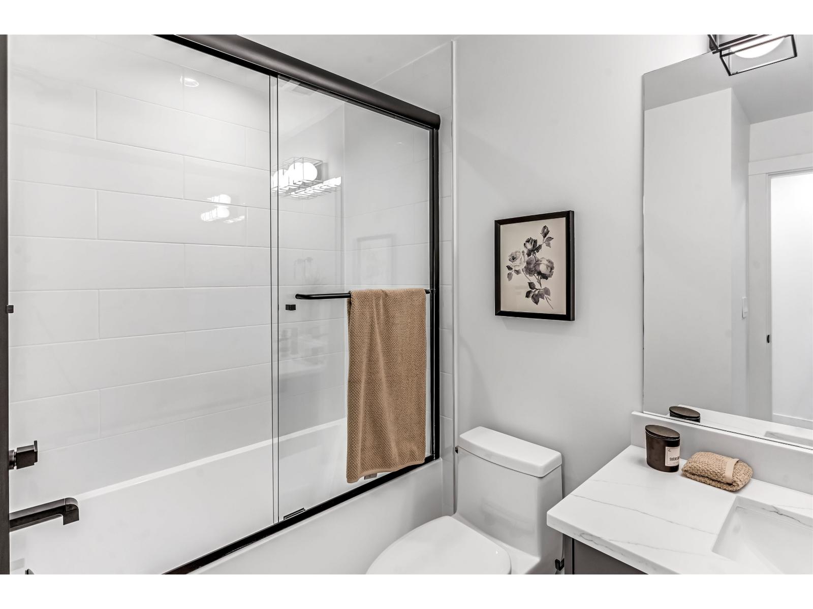 11 7946 204 Street Property Photo 36
