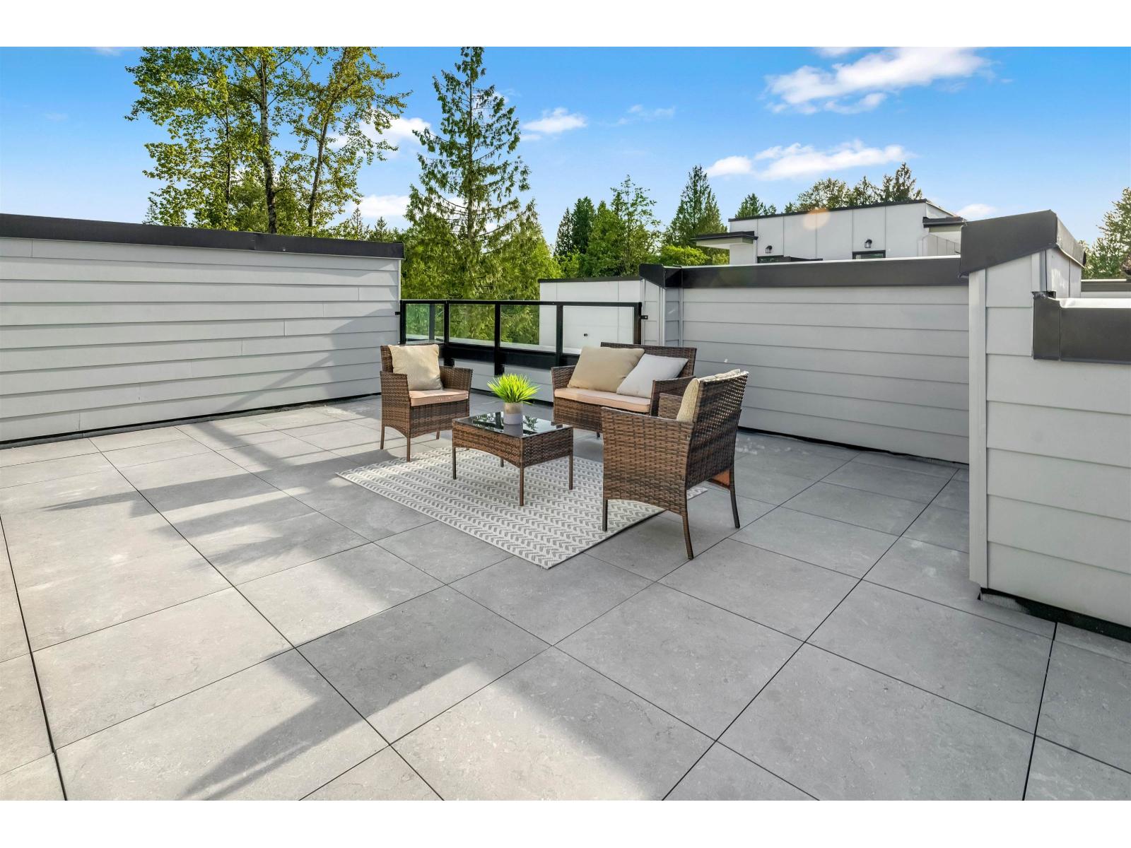 11 7946 204 Street Property Photo 38