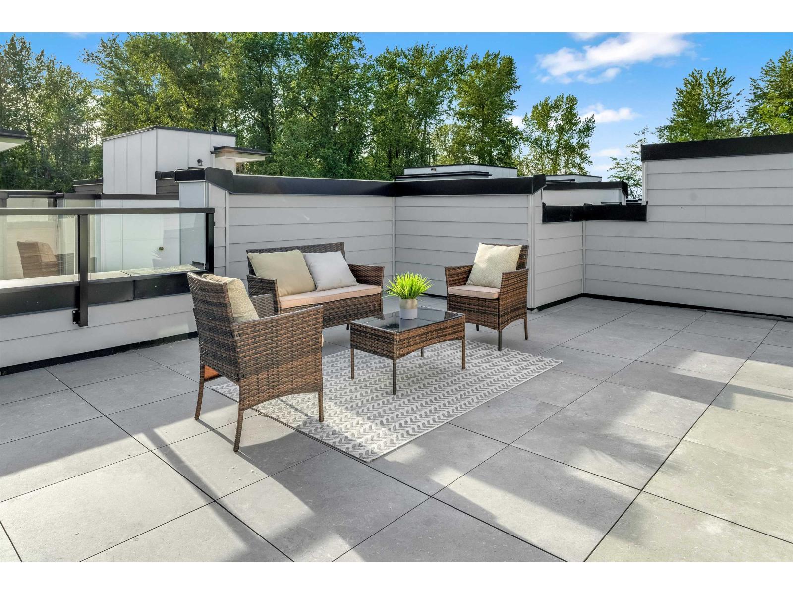 11 7946 204 Street Property Photo 39