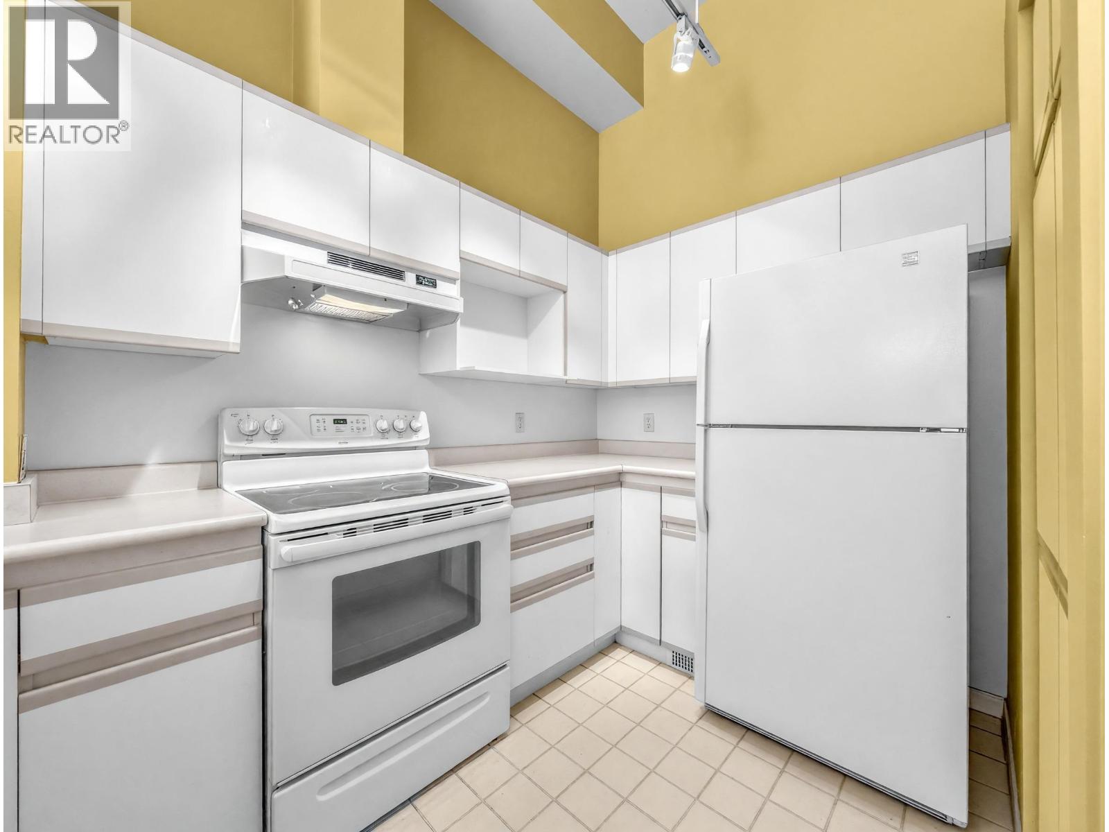 4 3592 Whitney Place Property Photo 14