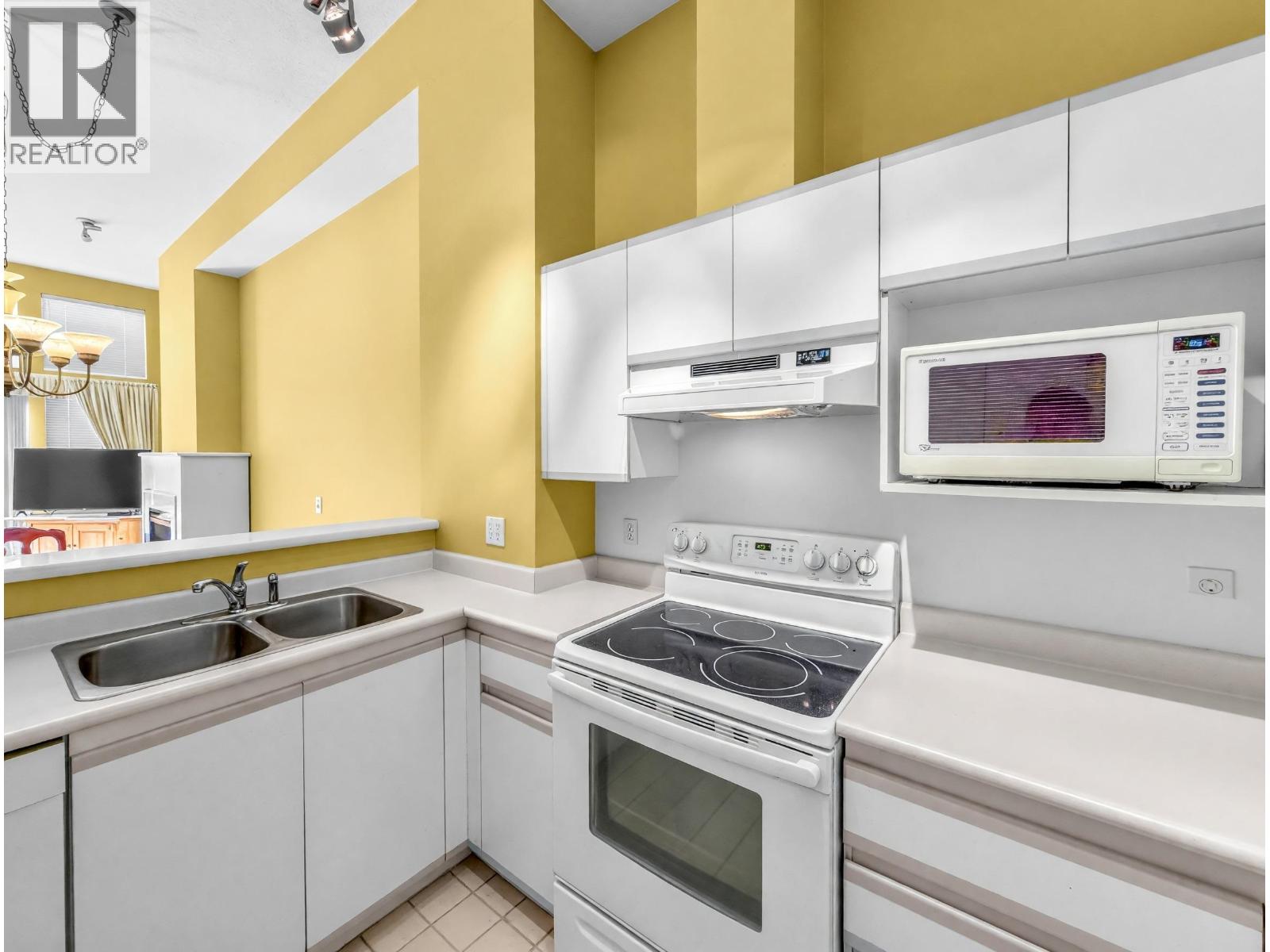 4 3592 Whitney Place Property Photo 15