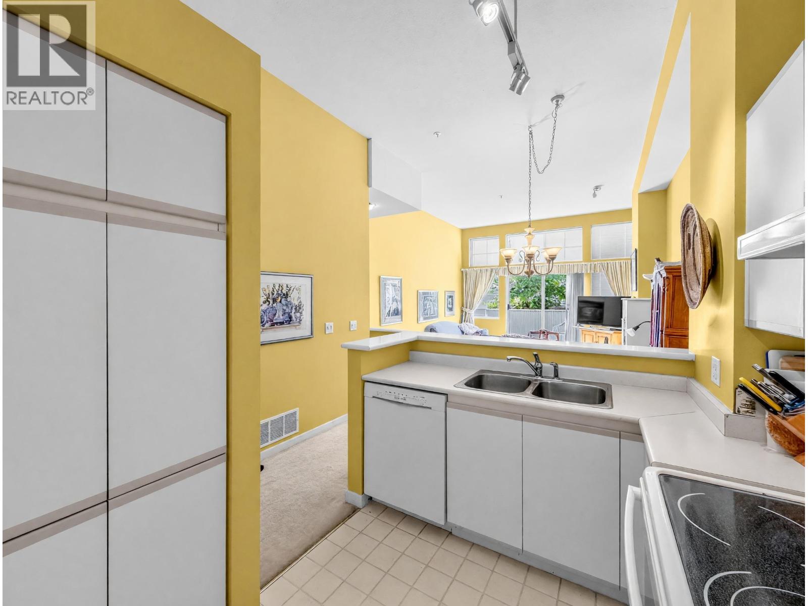 4 3592 Whitney Place Property Photo 16