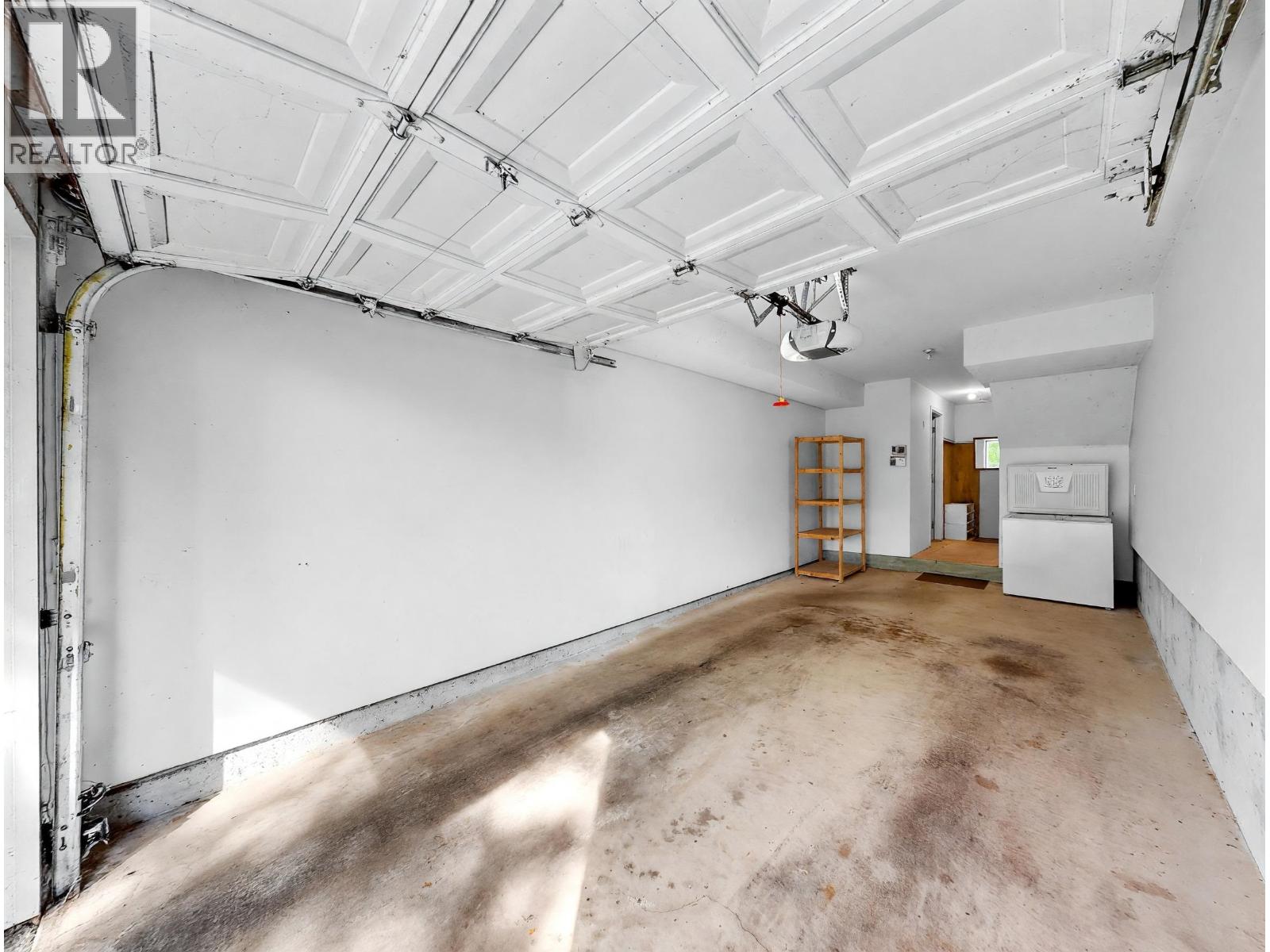 4 3592 Whitney Place Property Photo 28