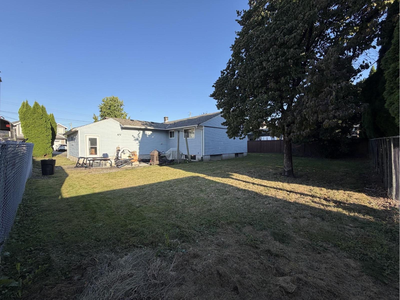 1682 Parkwood Drive Property Photo 3