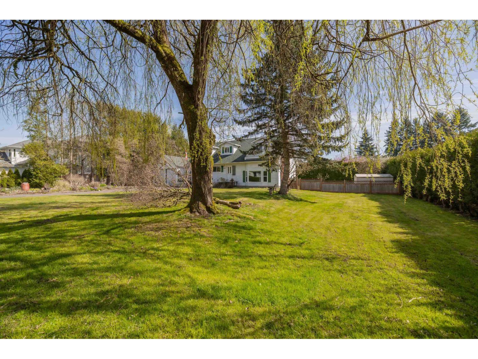 4458 Benz Crescent Property Photo 4