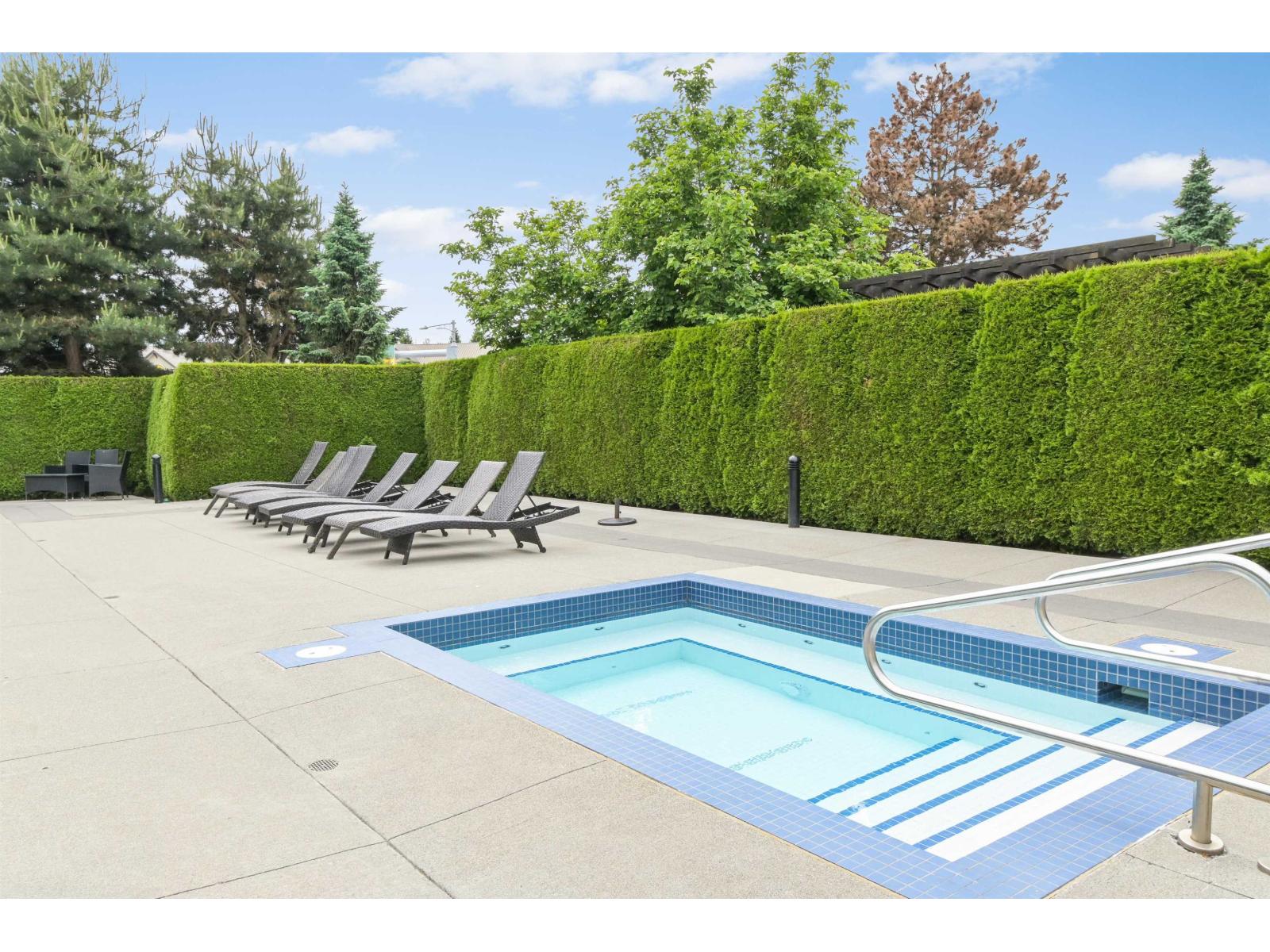 20 3399 151st Street Property Photo 2