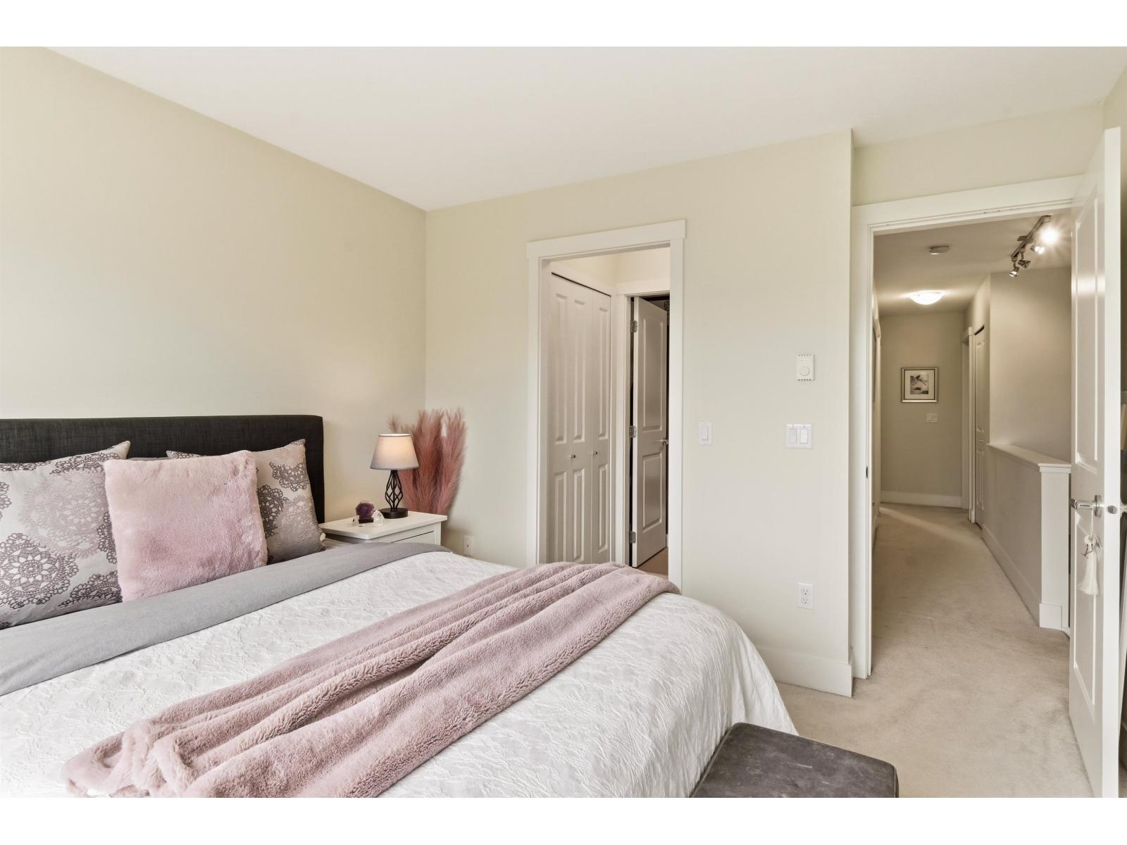 20 3399 151st Street Property Photo 13