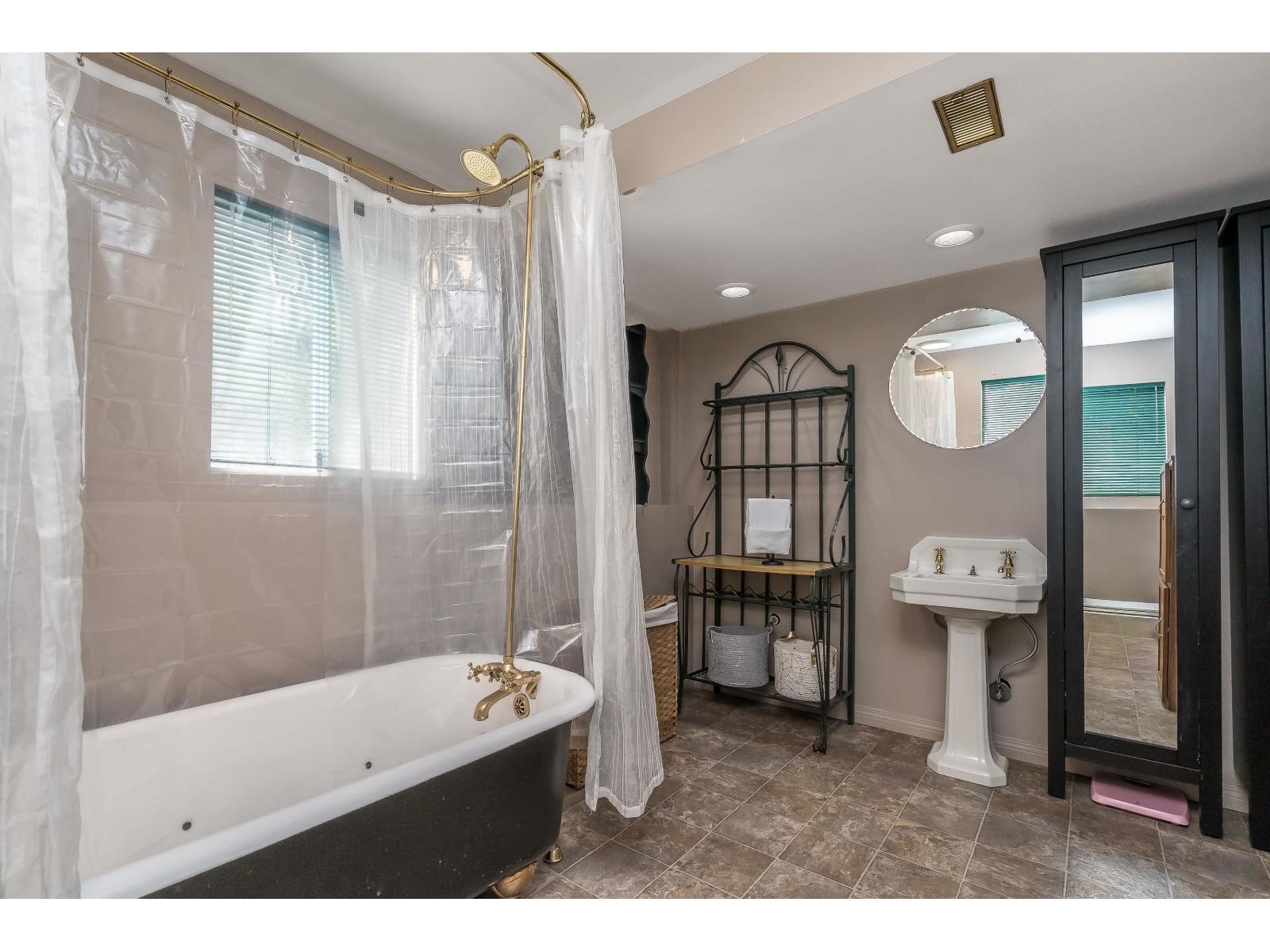 8992 Royal Street Property Photo 22