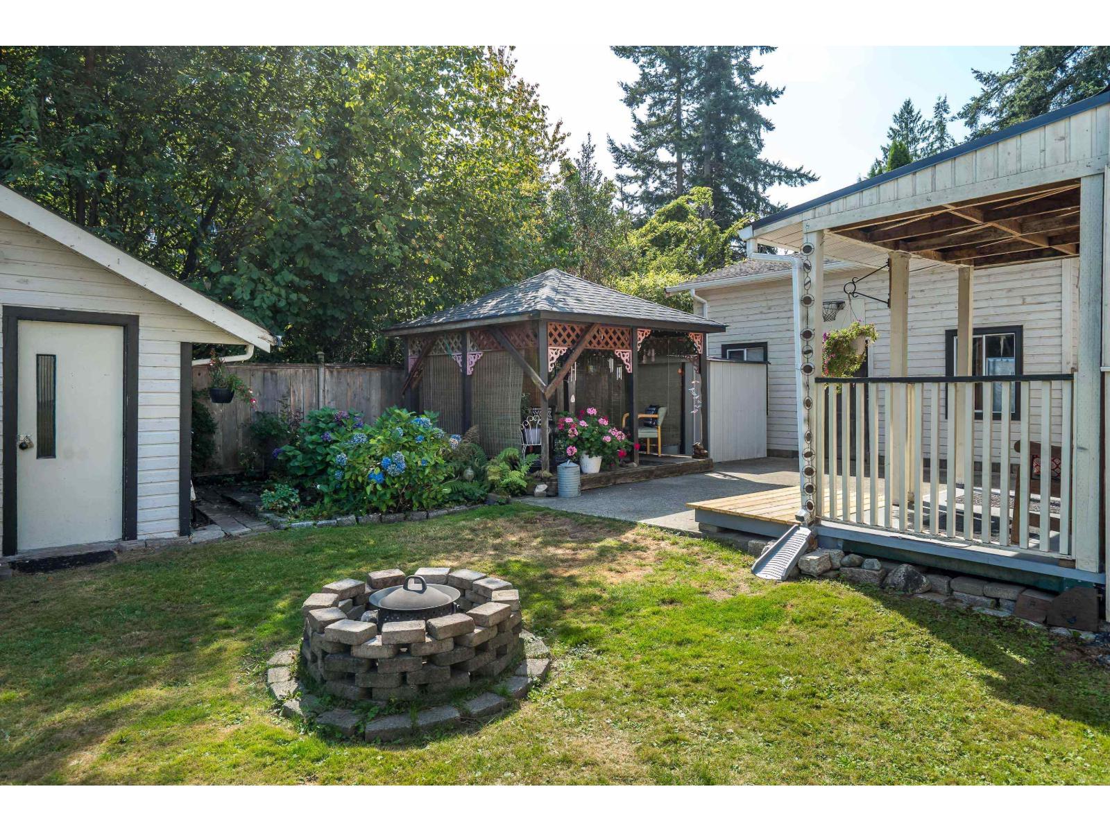 8992 Royal Street Property Photo 29