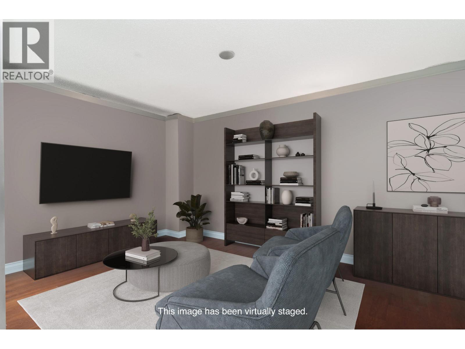 508 1350 View Crescent Property Photo 14