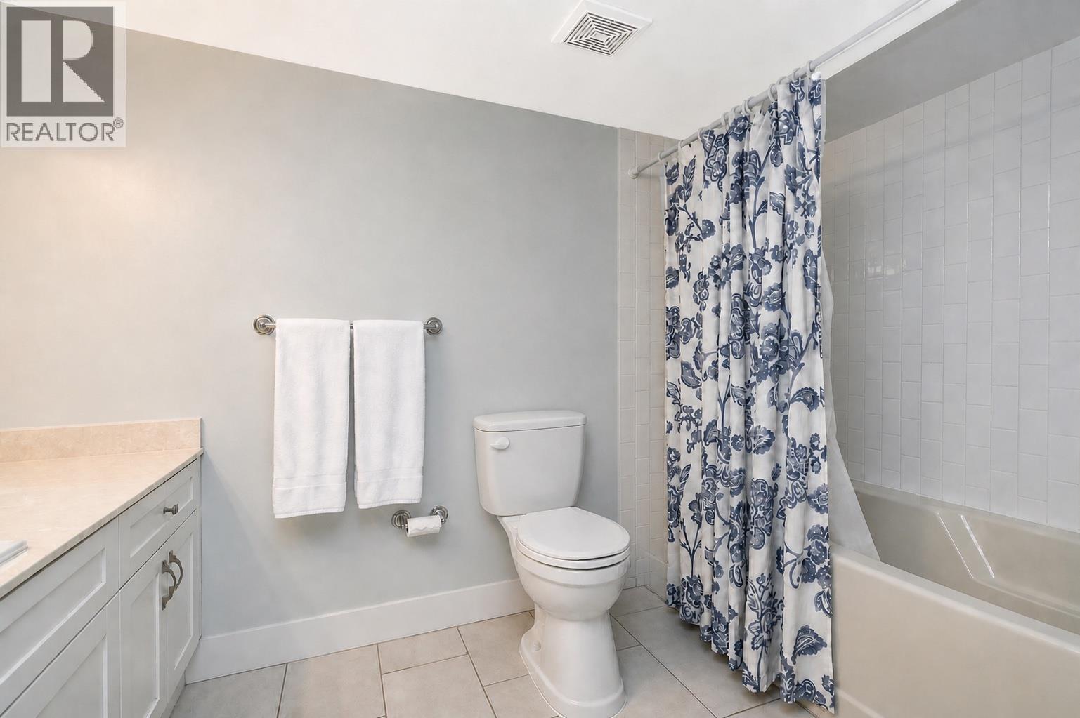 508 1350 View Crescent Property Photo 19