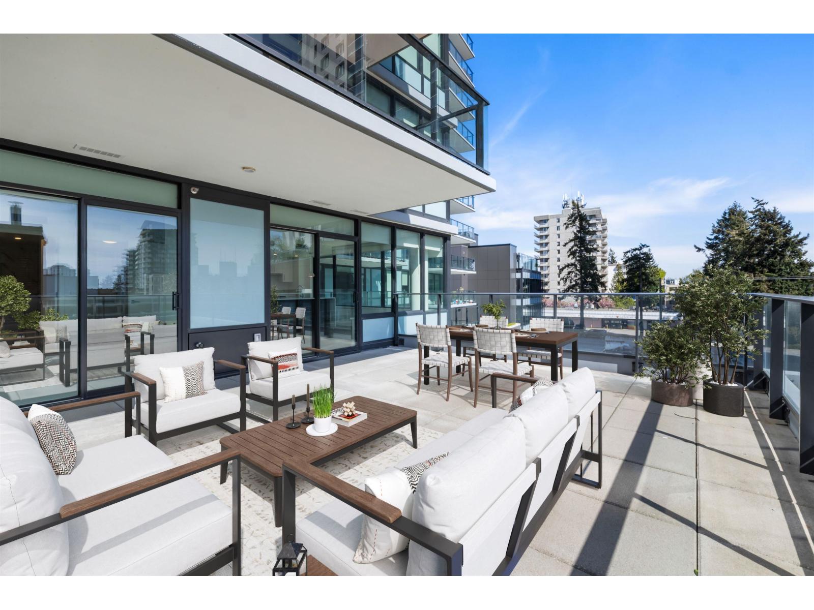 307 1588 Johnston Road Property Photo 5