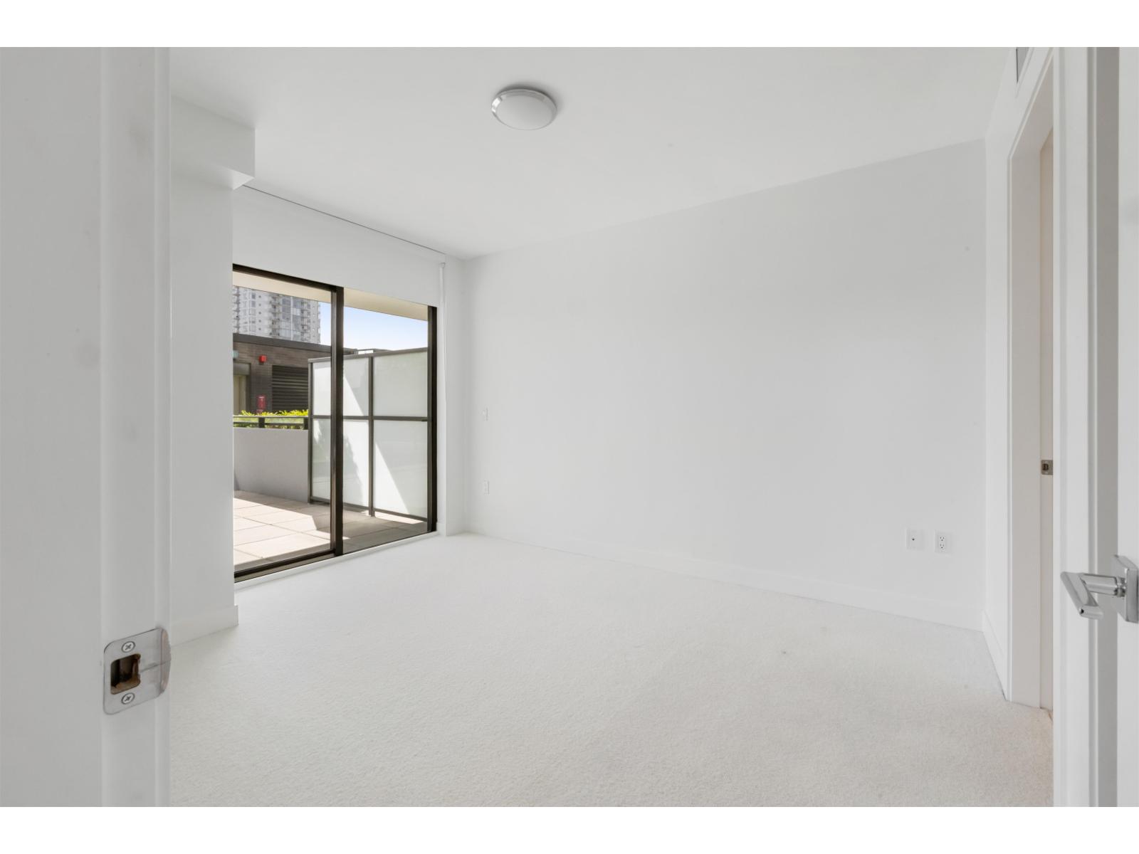 307 1588 Johnston Road Property Photo 30