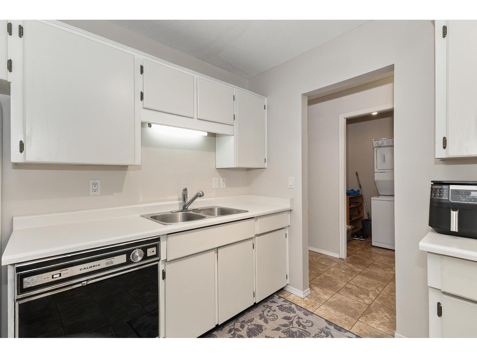102 32910 Amicus Place Property Photo 6
