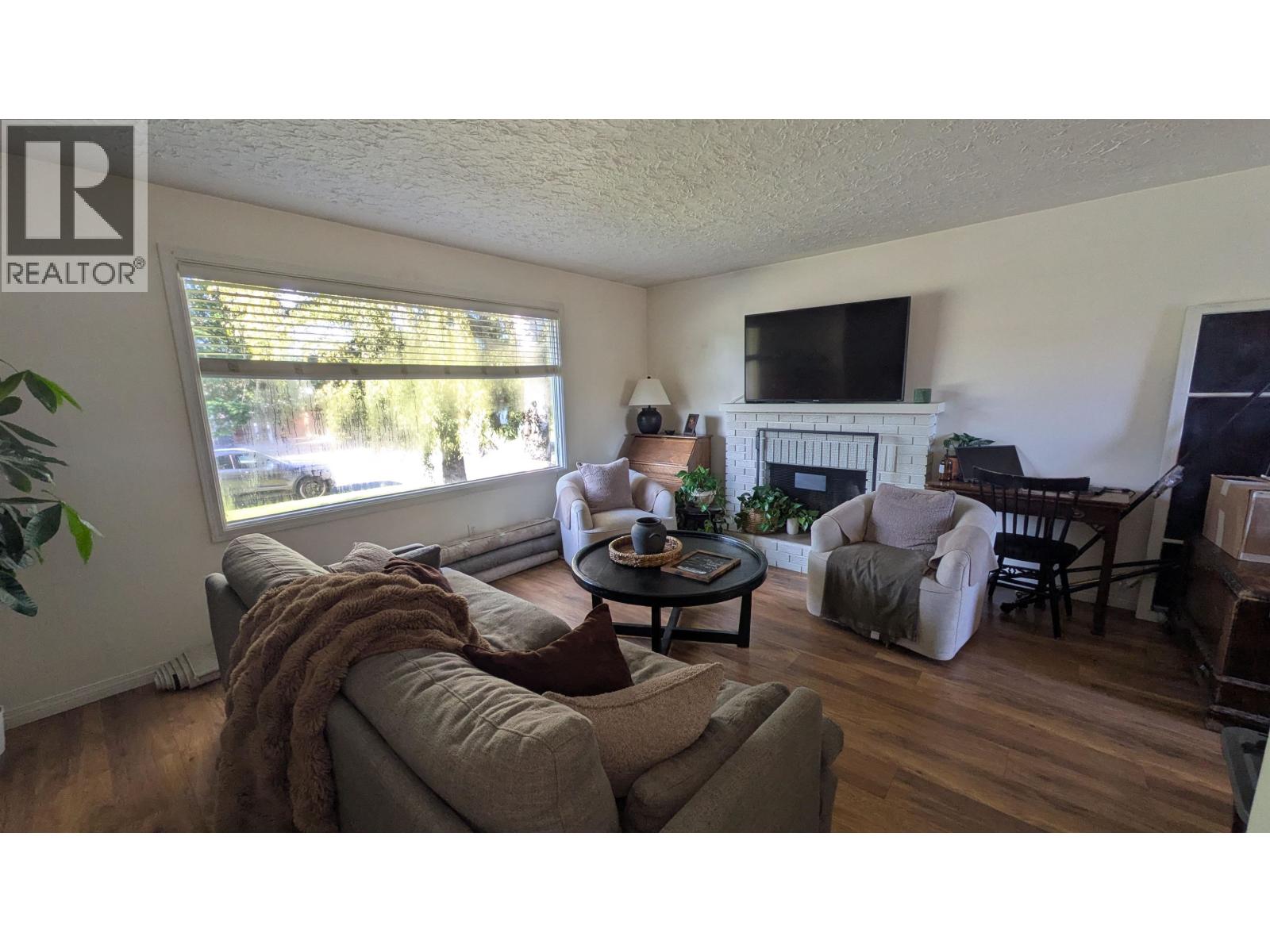 7207 Imperial Crescent Property Photo 4